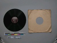藏品(愛馬花嫁、曉に祈る唱片)的圖片